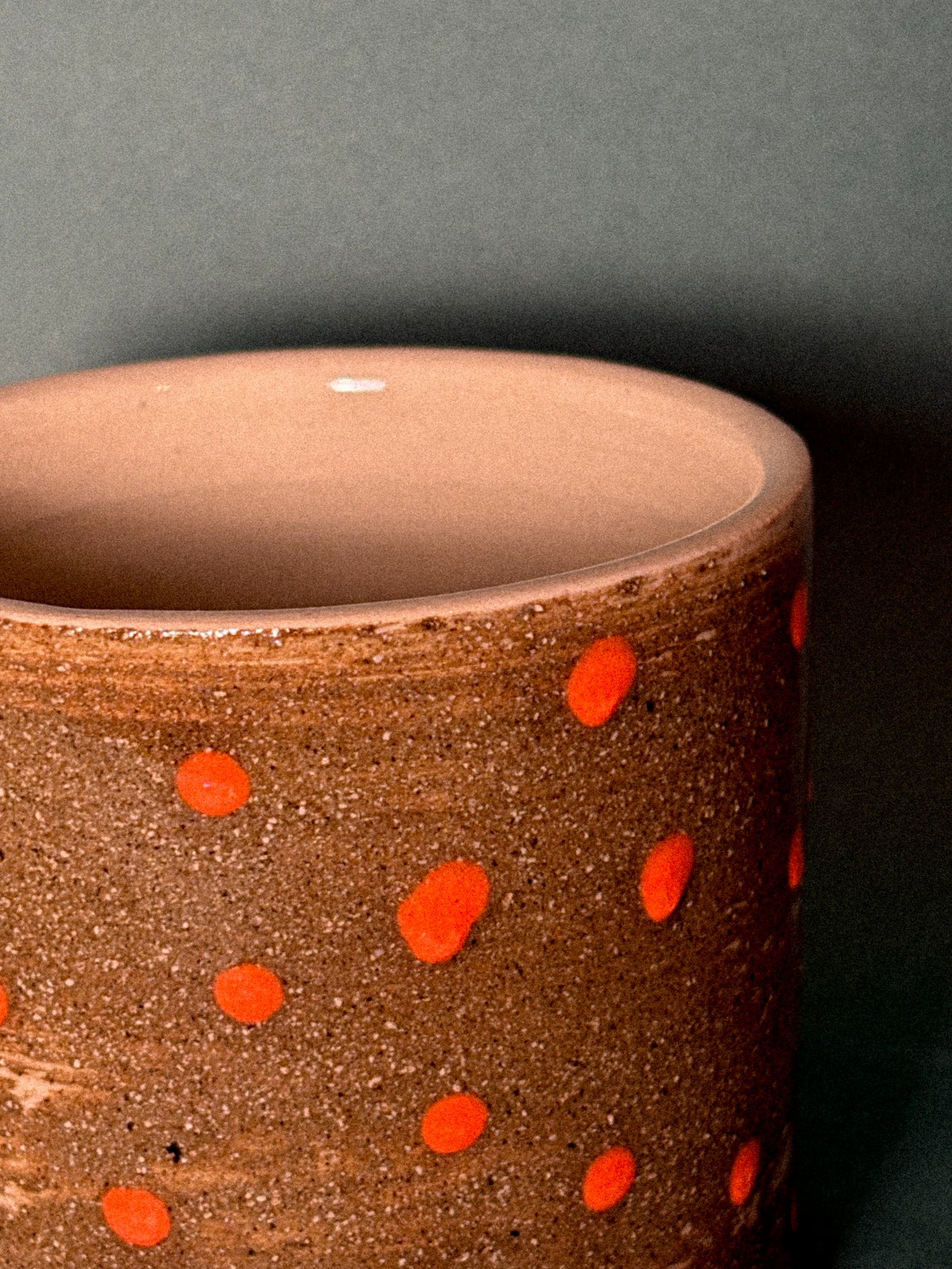 Classic mug Brown & Dots