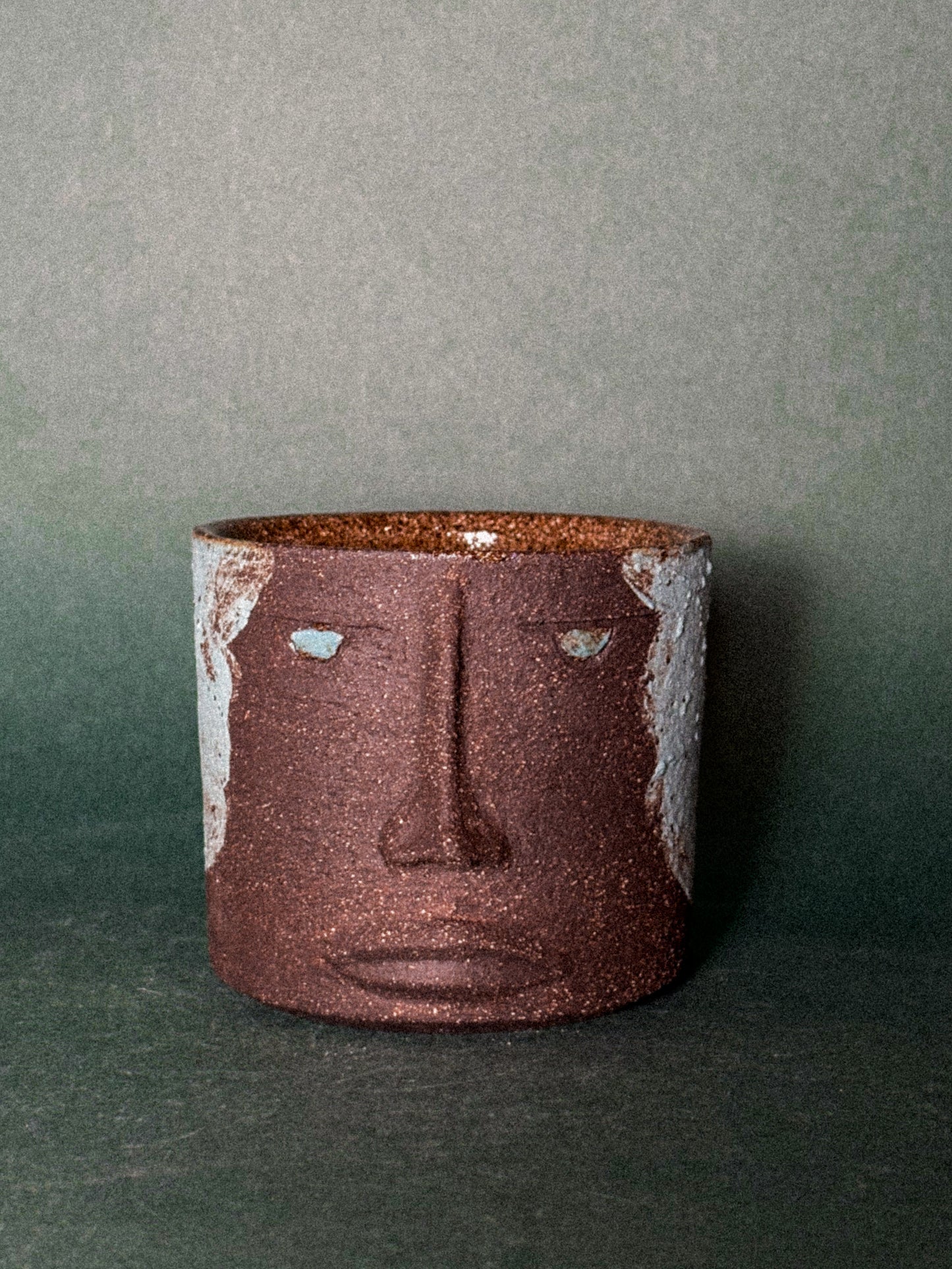 Numb face brown