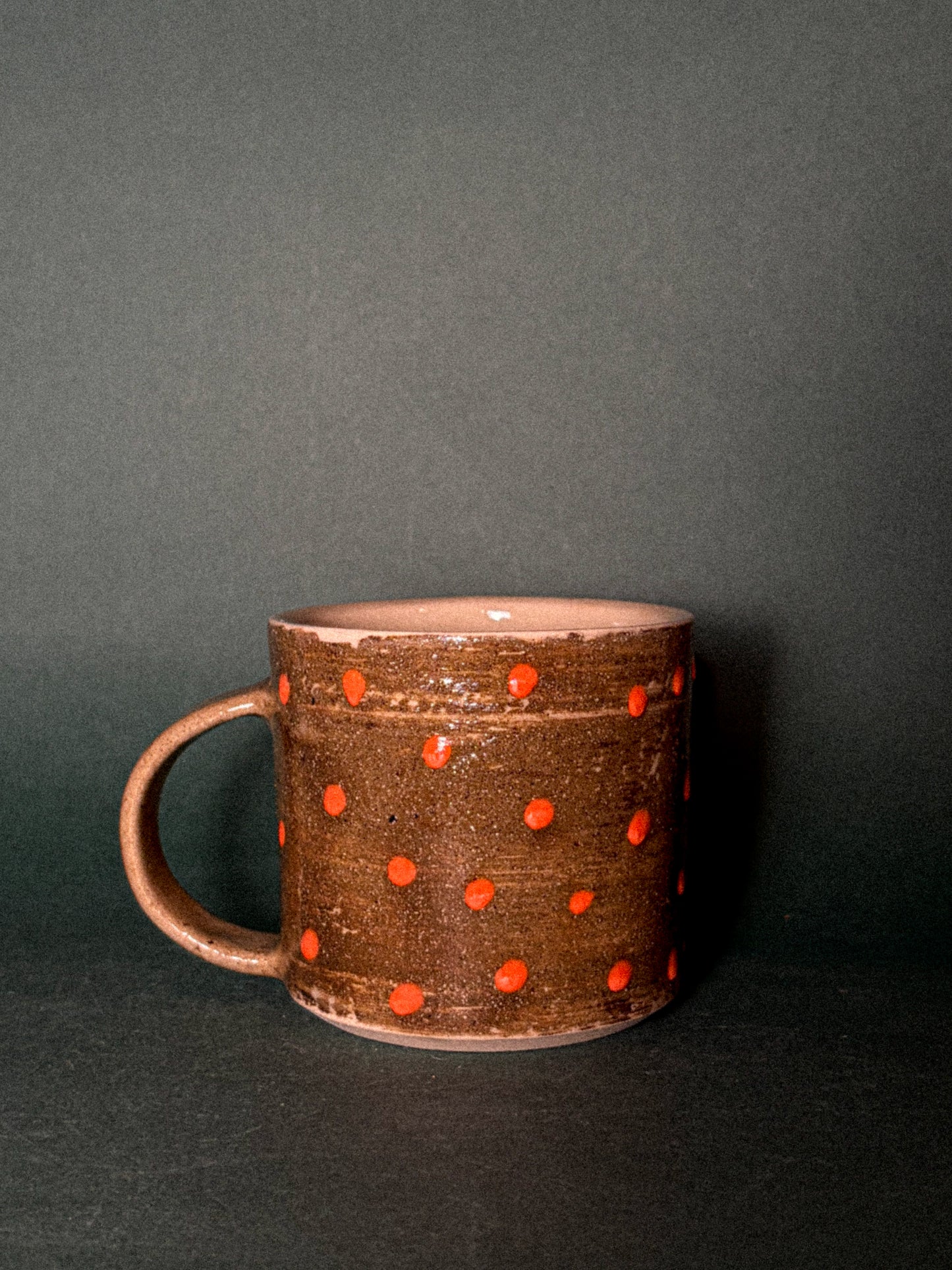 Classic mug Brown & Dots