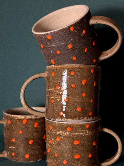Classic mug Brown & Dots